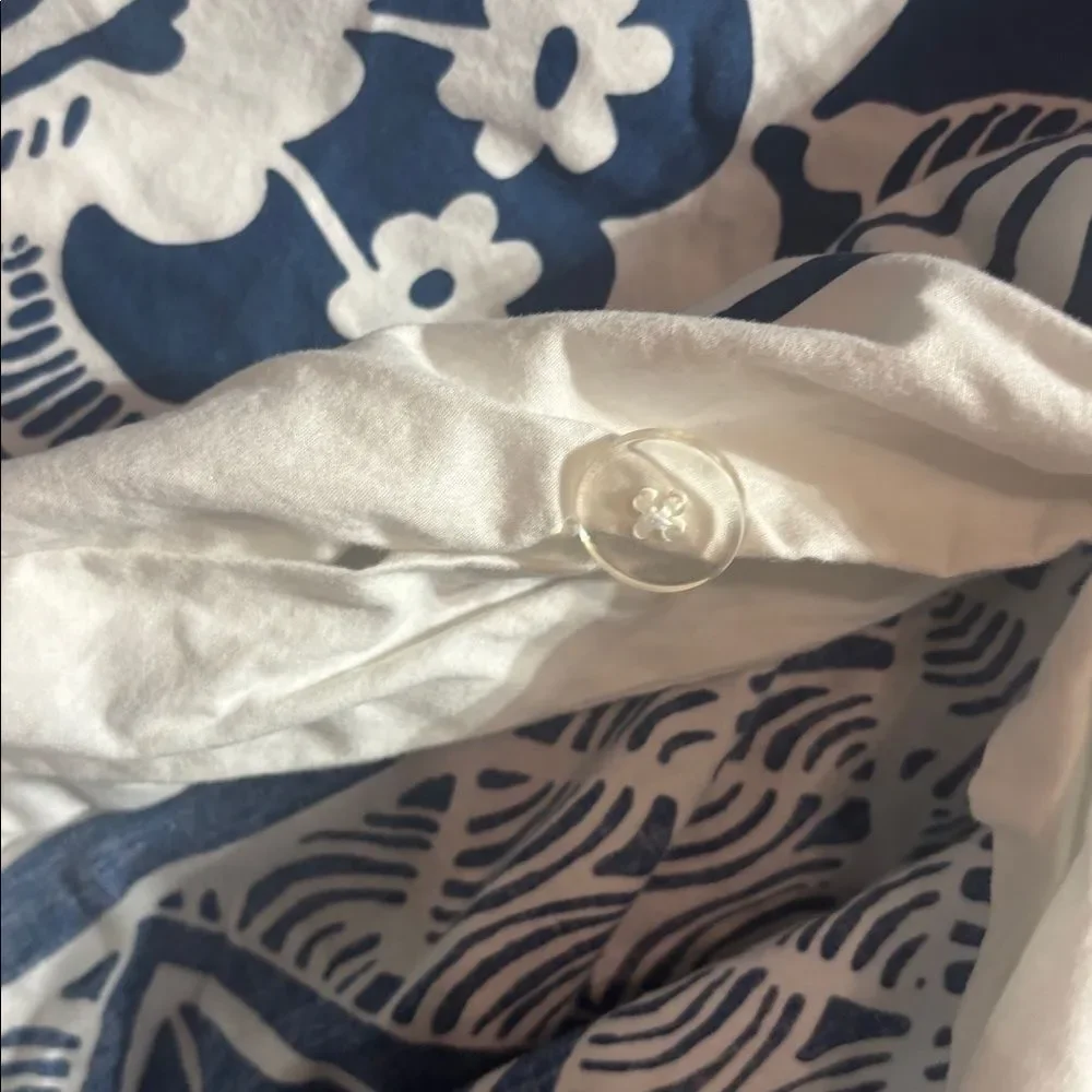 Pottery barn dorm twin Natalia Royal navy white floral cotton stripe duvet cover